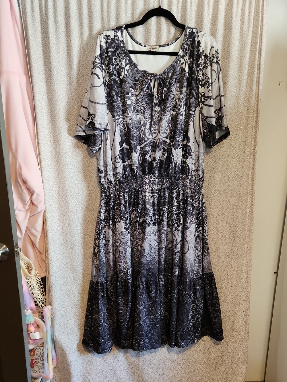 ONE WORLD Black and White Floral Midi Dress
